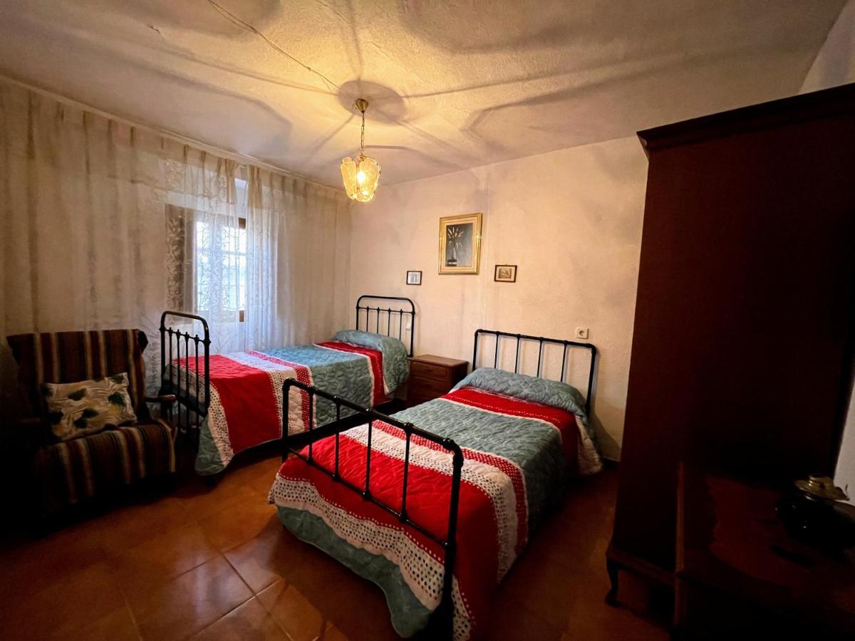 La Trilla Villa Cacin ภายนอก รูปภาพ