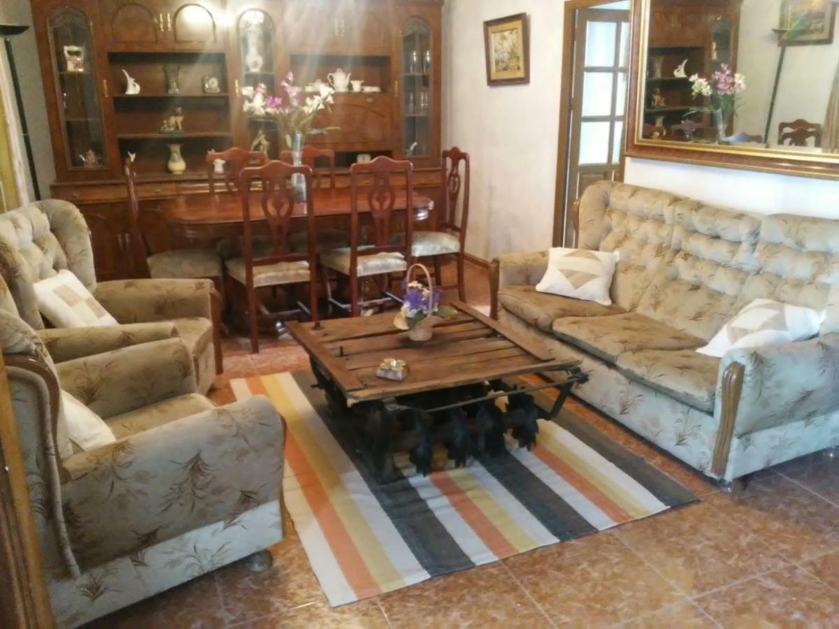 La Trilla Villa Cacin ภายนอก รูปภาพ